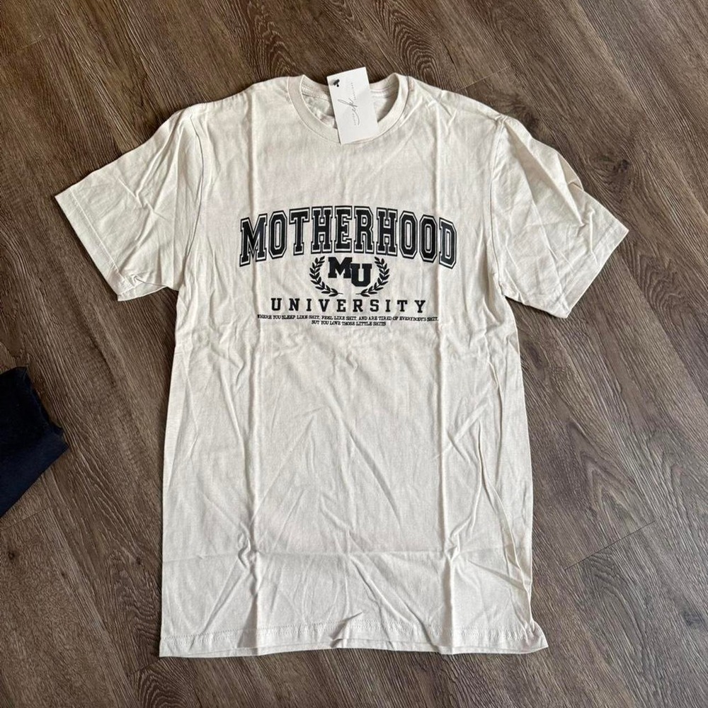 Funny Motherhood tee Size small NWT
